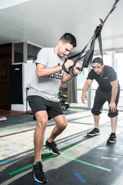 Atleta de élite en programa Return to Sport con test de campo y análisis de fuerza reactiva